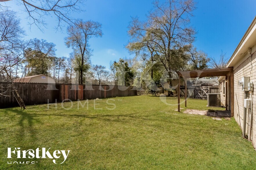 Building Photo - 25448 White Oak Ln