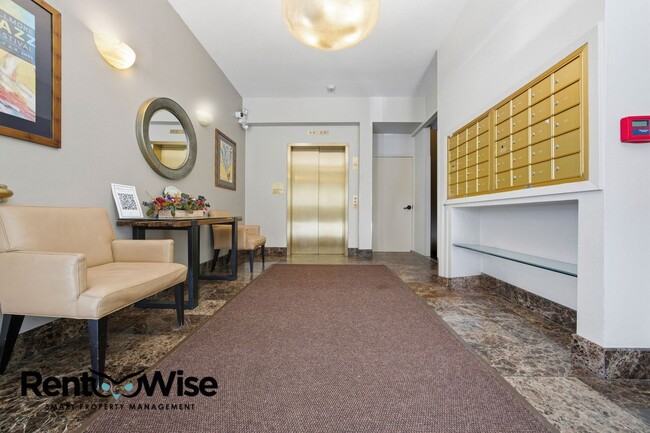 Building Photo - 2060 Sutter St