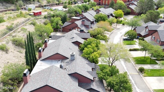 Building Photo - 31 Stratford Hall Cir