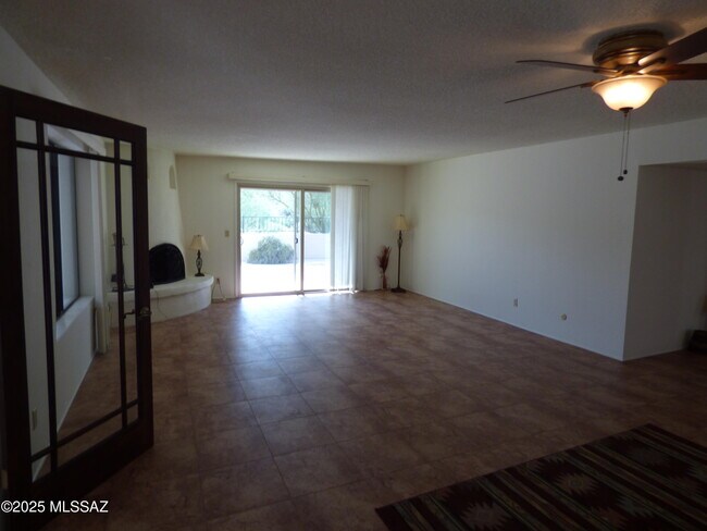 Building Photo - 5110 N Placita Del Lazo