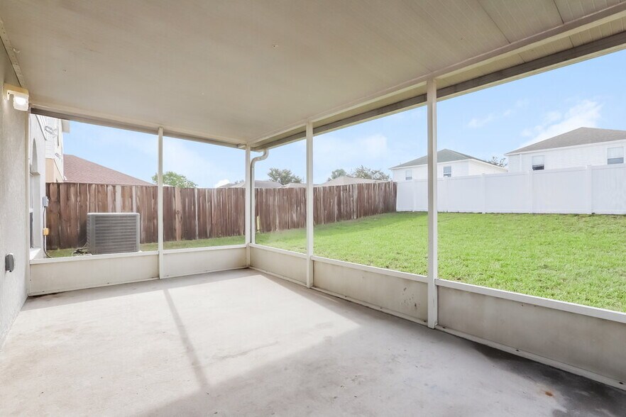 Building Photo - 11328 Ivy Flower Loop