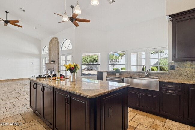 Building Photo - 12512 E Cortez Dr