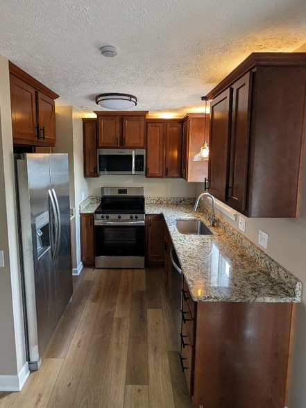Building Photo - 2019 50th St SE