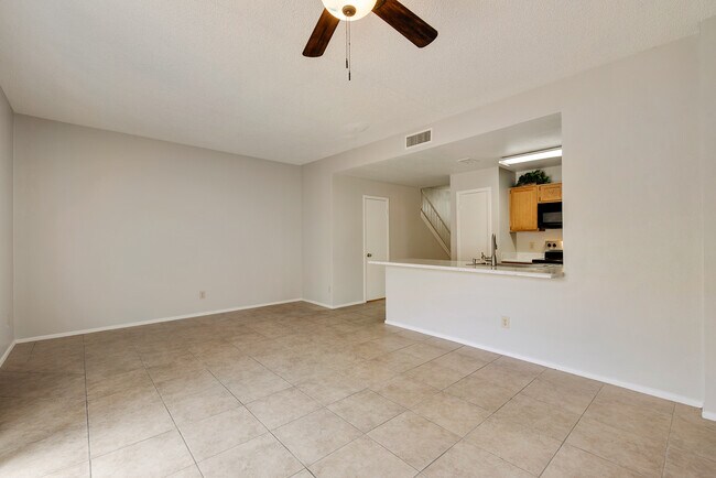 Building Photo - 4114 E UNION HILLS Dr