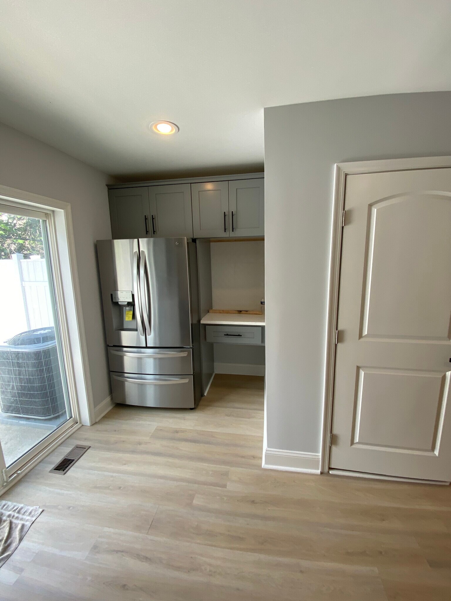 Refrigerator section - 1525 Manton St