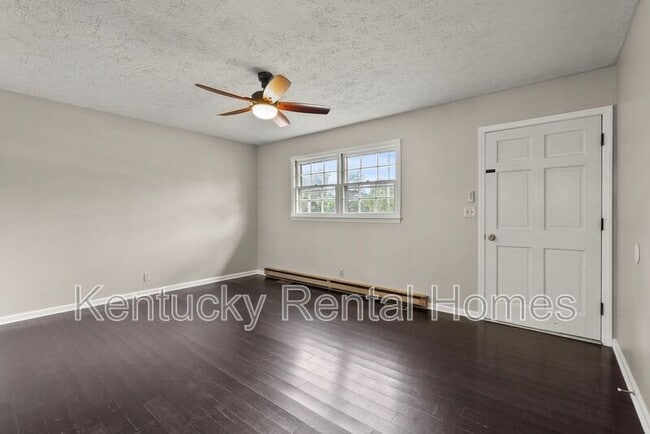 Building Photo - 123 Rock Creek Dr