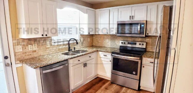 Building Photo - 3416 Bradfield Dr