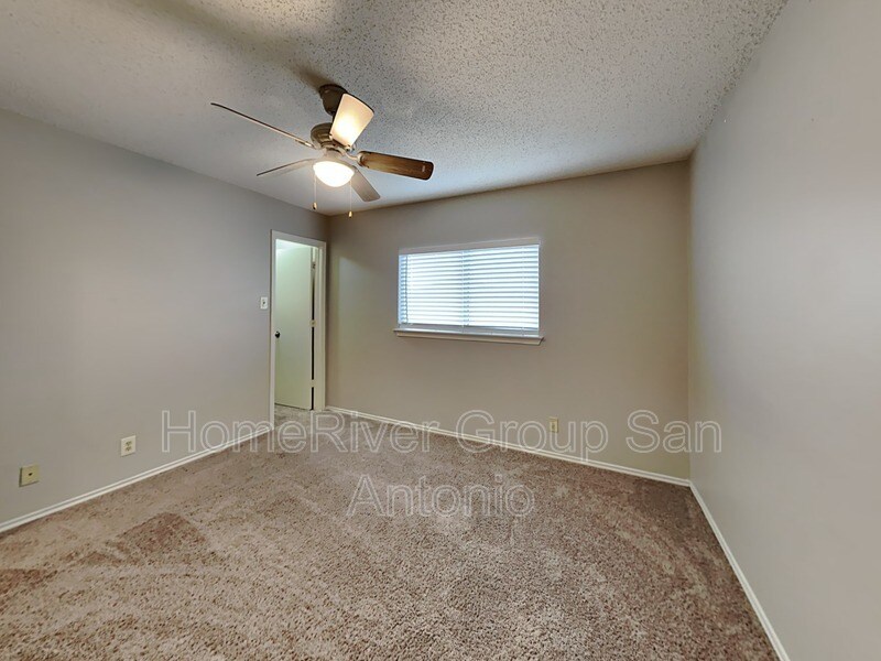 Building Photo - 18542 Brigantine Creek