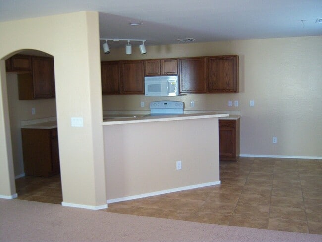 Building Photo - COMING SOON!! 4 BED 3 BATH, 2 CAR GARAGE IN SAN TAN VALLEY