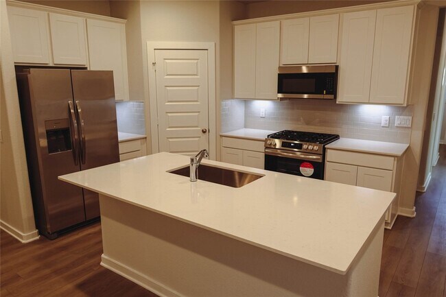 Building Photo - 8526 Blueberry Ash St