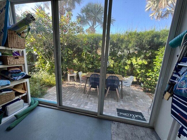 Building Photo - 5505 N Ocean Blvd