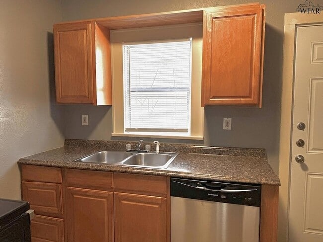 Building Photo - 2173 Ave J