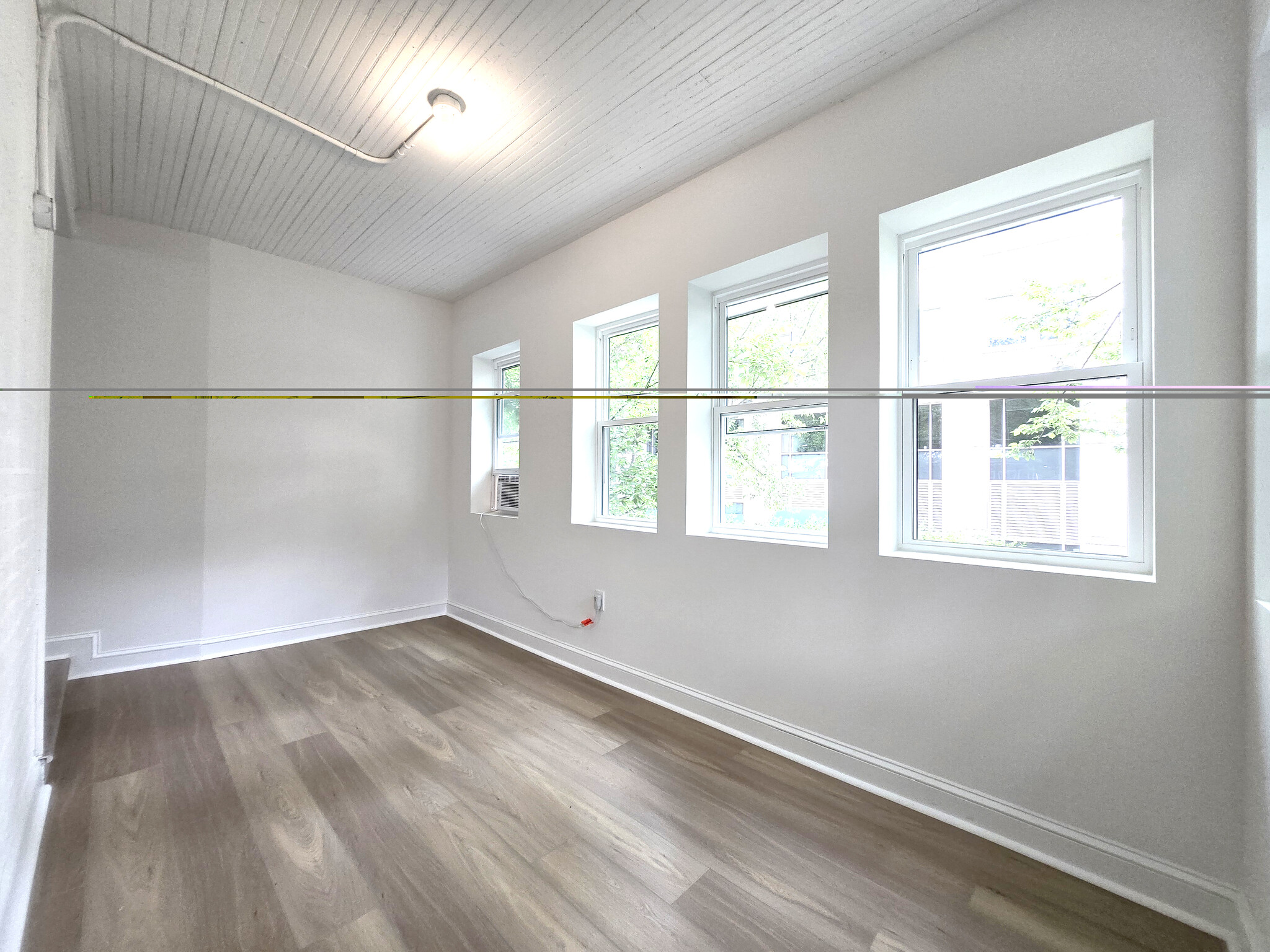 Building Photo - 4530 Avondale St