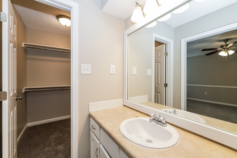 Building Photo - 8163 Cairn Dr