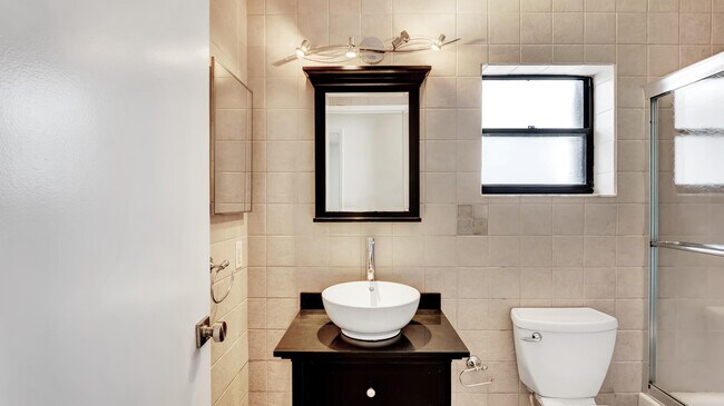 Building Photo - 20977 Country Creek Dr