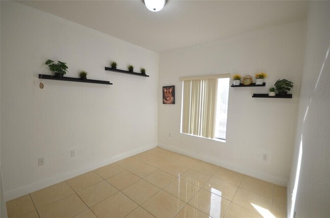 Building Photo - 14483 SW 13th Terrace