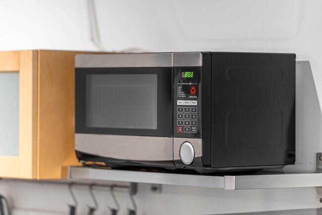 Building Photo - 47 5th St NE