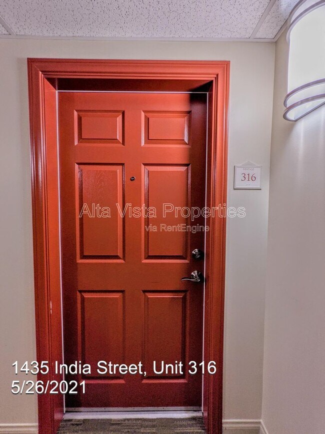 Building Photo - 1435 India St