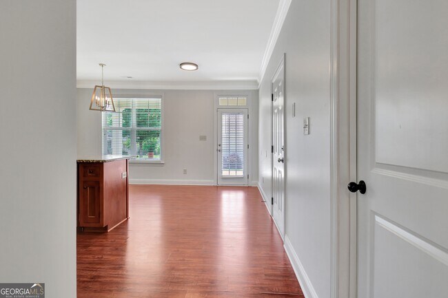 Building Photo - 155 Colonial Ct