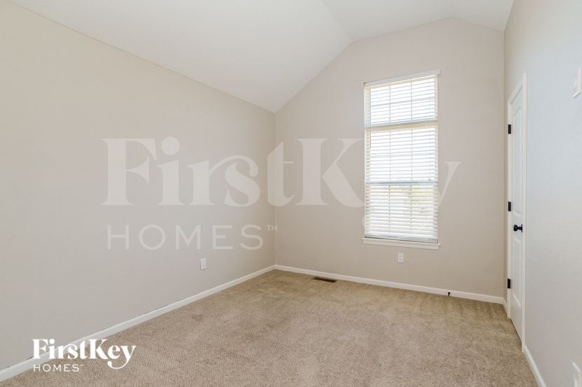 Building Photo - 10511 Augusta Dr