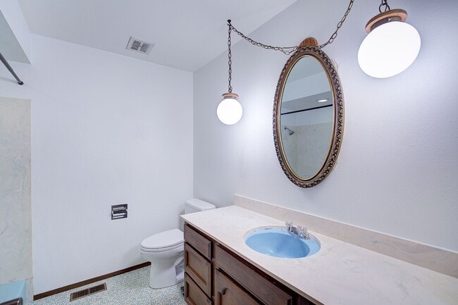 Building Photo - 5bd/3ba Edmonds House