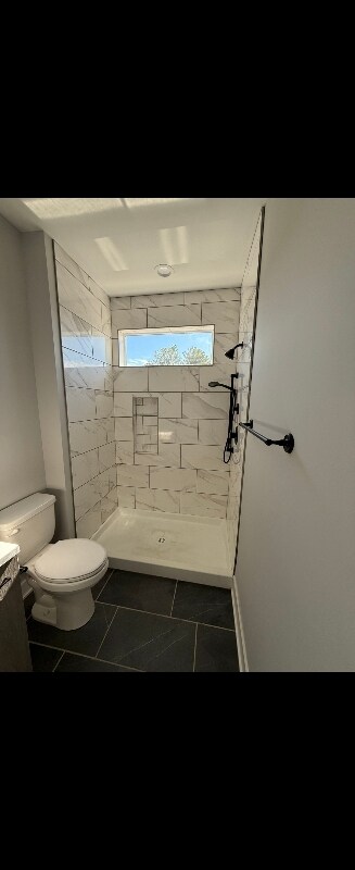 Building Photo - 420 Breezewood Dr