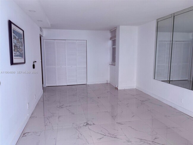 Building Photo - 3180 S Ocean Dr