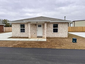 Building Photo - 130 East Ave