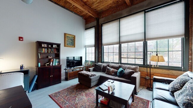 Building Photo - 15 Richdale Ave