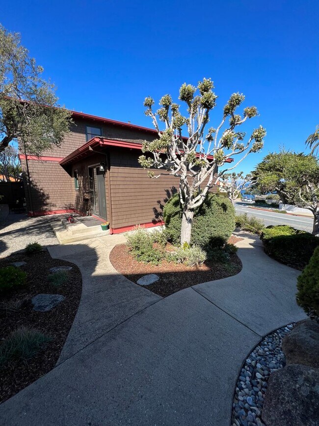 Building Photo - 189C-F-TL-CS