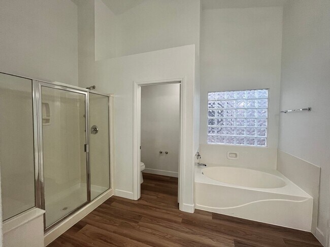 Building Photo - 2470 sq ft, remodeled single story, hard to find 5 bed, 2.5 bath, 2 car garage in guard gated Sta...