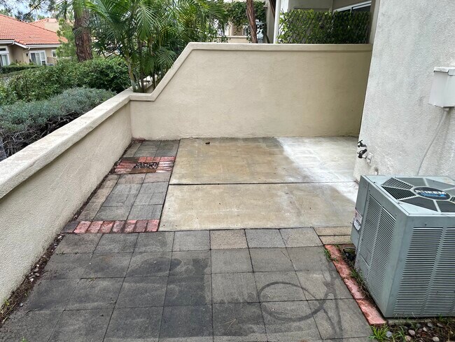 Building Photo - 95 Camino del Oro