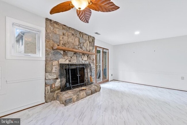 Building Photo - 9652 Marston Ln