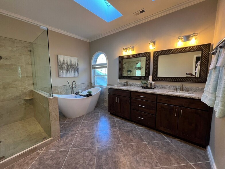 Building Photo - 2676 Hill Climb Cir