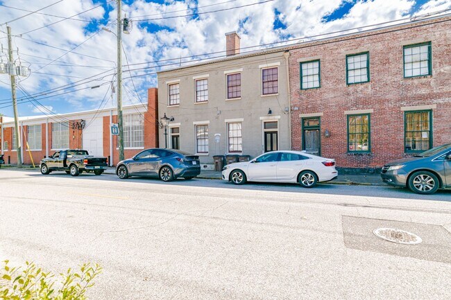 Building Photo - 163 State St