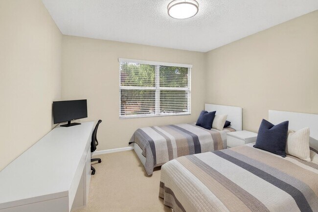 Building Photo - 20951 Via Alamanda