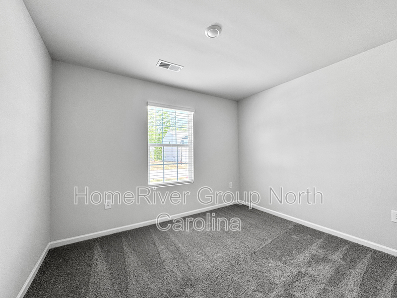 Building Photo - 3531 Clover Vly Dr