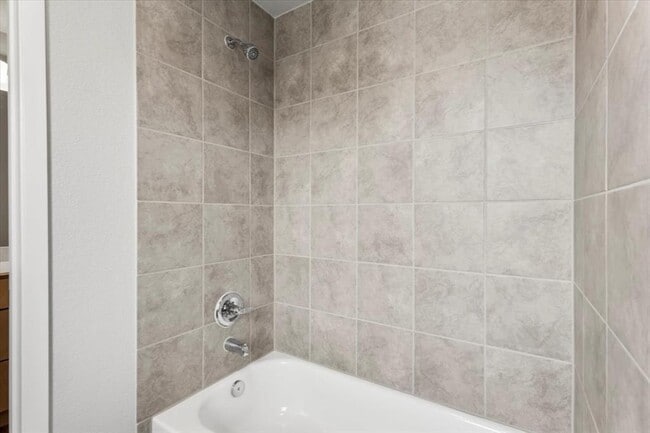 Building Photo - 2617 Totley Rd