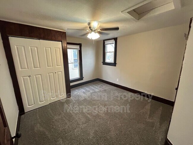 Building Photo - 38 Pioneer St