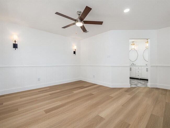 Building Photo - 13000 Meadowheath Cove