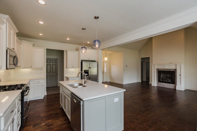 Building Photo - ***1531 Abbey***