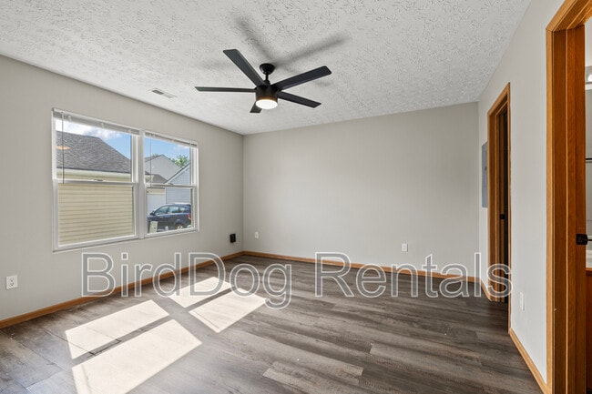 Building Photo - 1848 Village Ridge Ln