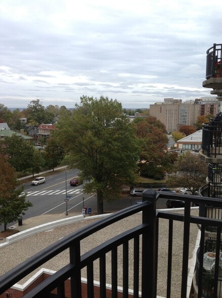 Building Photo - 3401 38th St NW