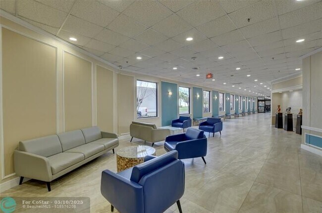 Building Photo - 476 Tilford V