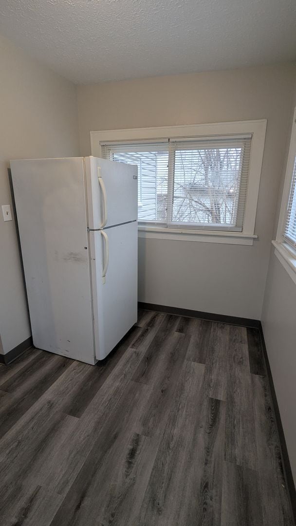 Building Photo - Charming 3-bedroom, 1-bathroom home located in the vibrant city of Akron