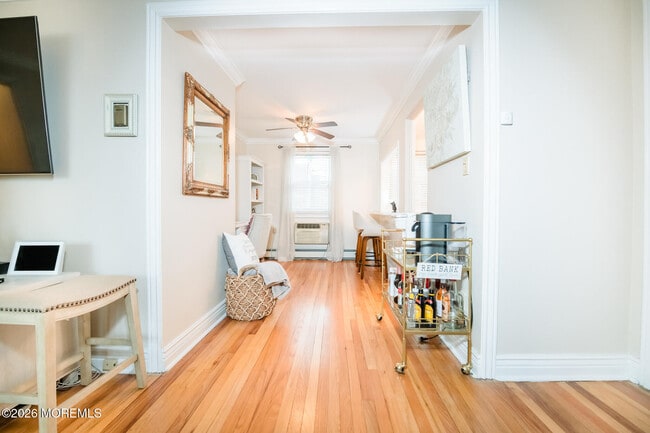 Building Photo - 165 Manor Dr