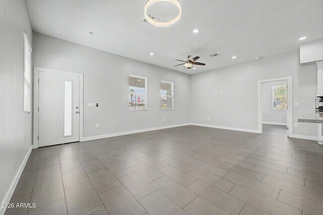 Building Photo - 1155 E Fillmore St