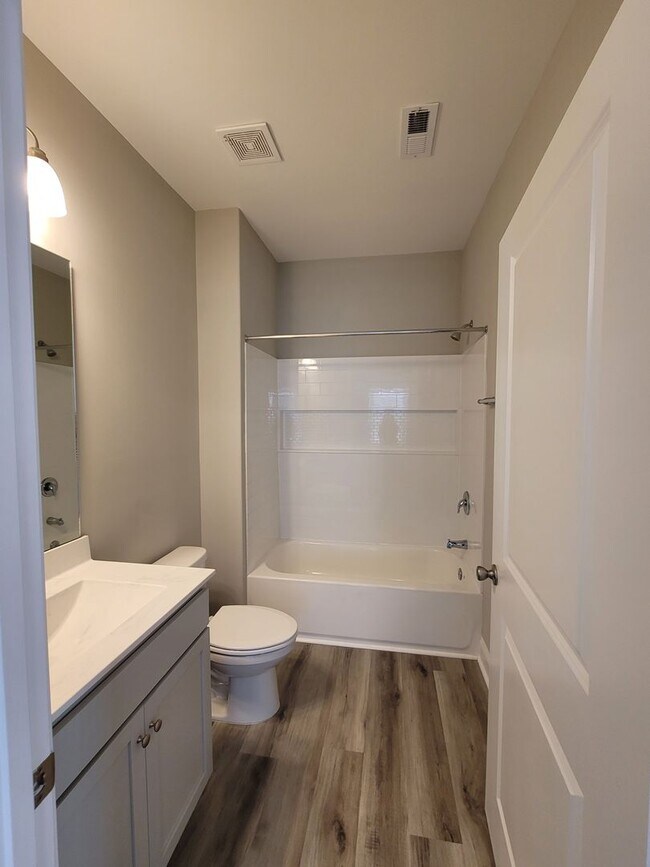 Building Photo - Condo in Desirable Conway, SC - Long Term Rental