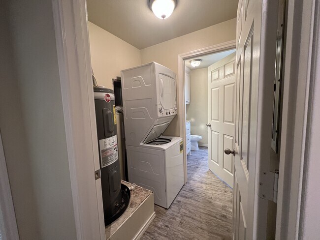 Building Photo - 2218 16th St