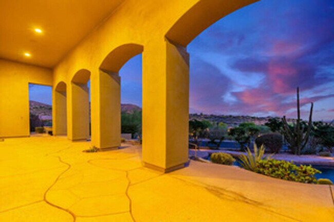 Building Photo - 11047 E Mirasol Cir